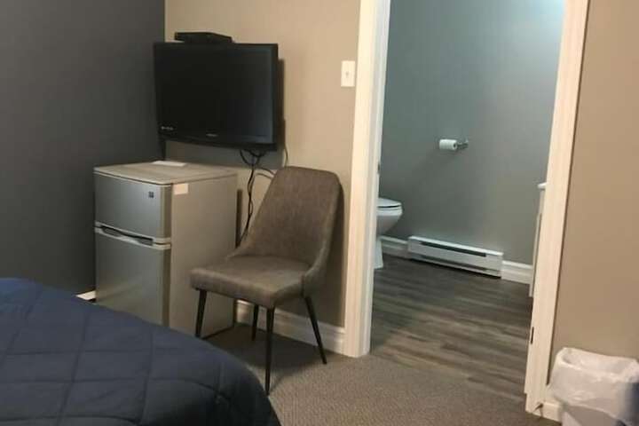 Room 13 of 28