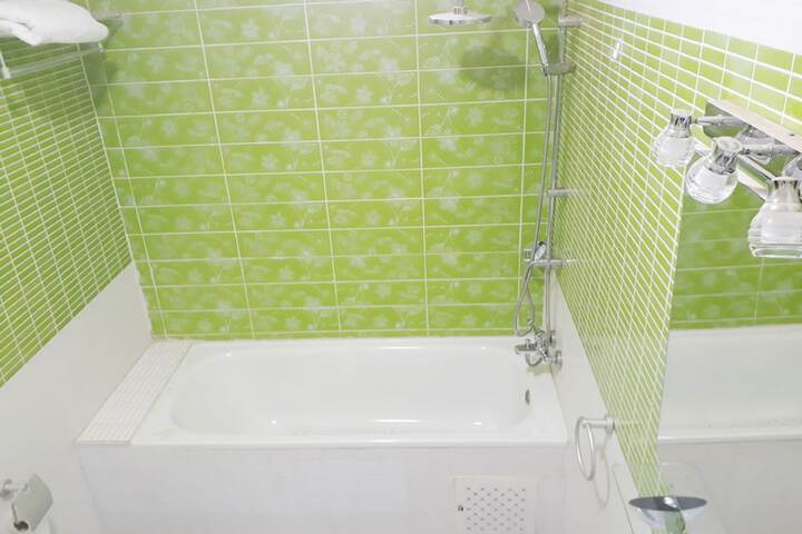 Room 14 of 23