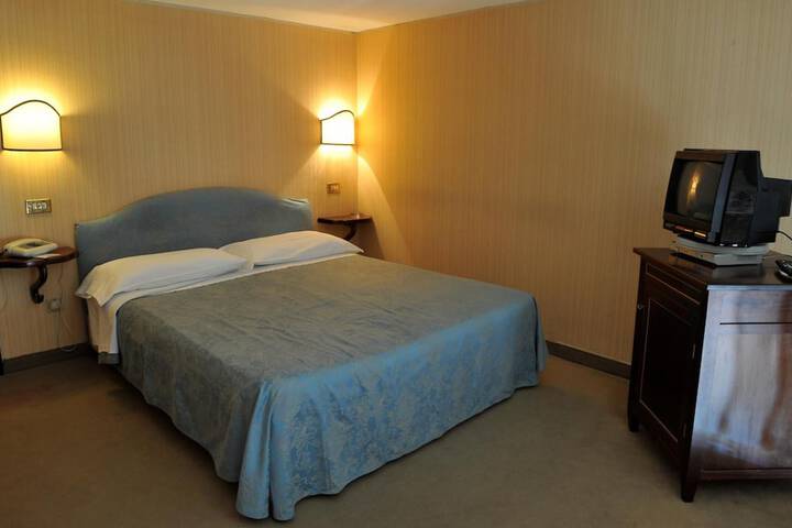 Room 18 of 49
