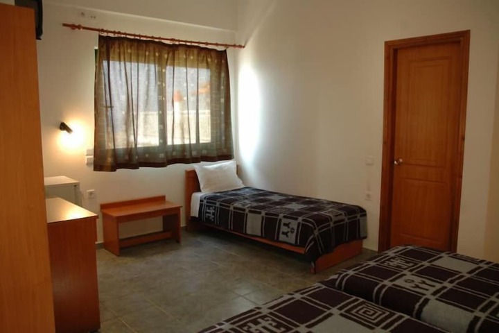 Room 4 of 47