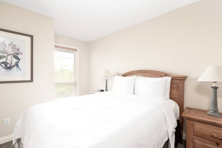 Room 21 of 102