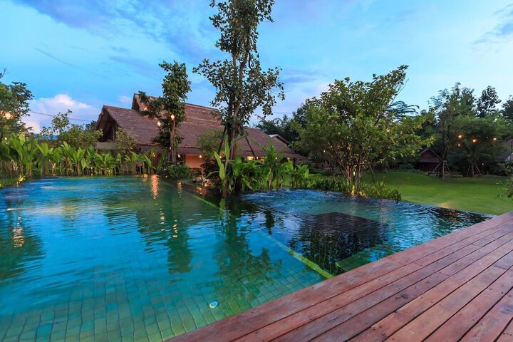 Pool 39 of 68