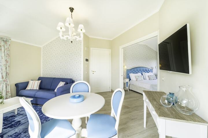 Room 104 of 161