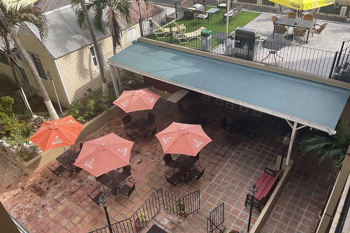 Hotel Exterior 87 of 88