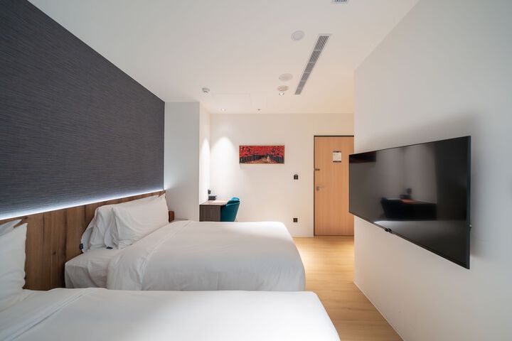 Room 20 of 46