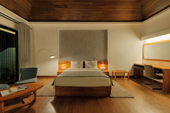Room 12 of 63