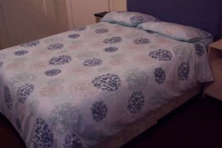 Room 5 of 17