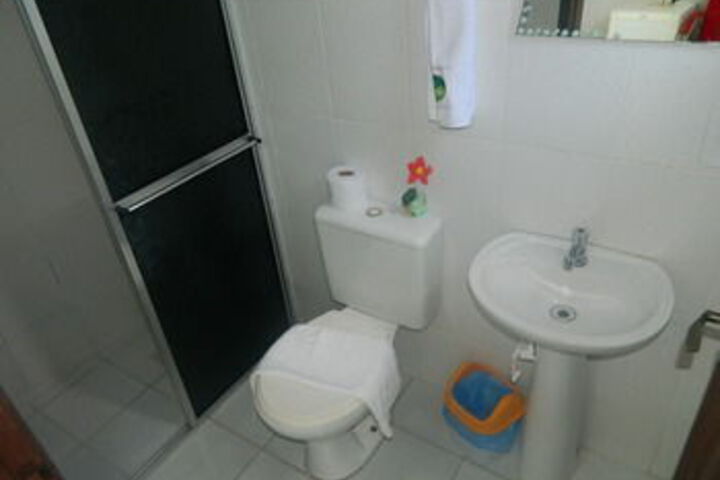 Room 4 of 90