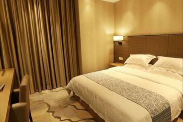 Room 6 of 15