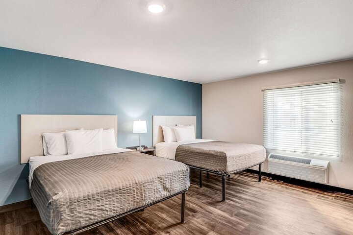 1 Queen Bed (17 of 20)