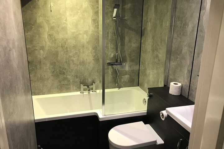 Room 28 of 37