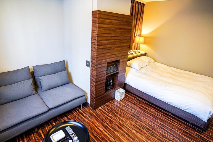 Room 19 of 239
