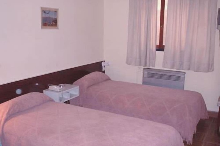 Room 5 of 19