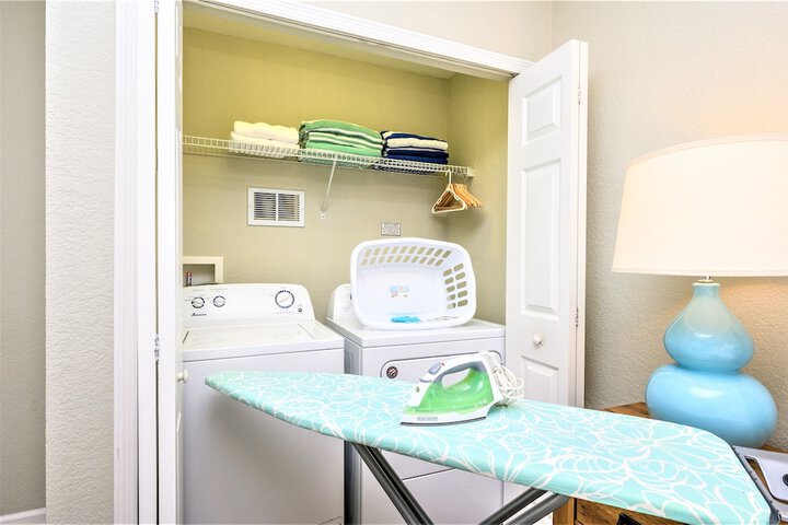 Laundry 36 of 78
