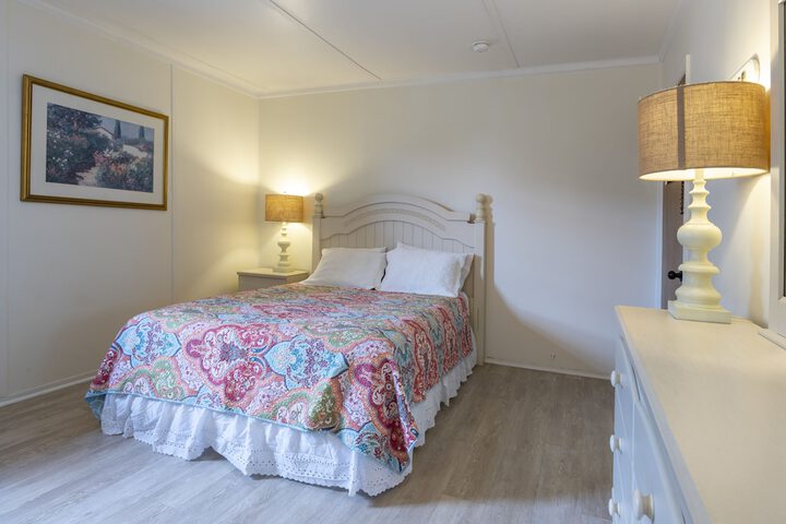 Room 176 of 309