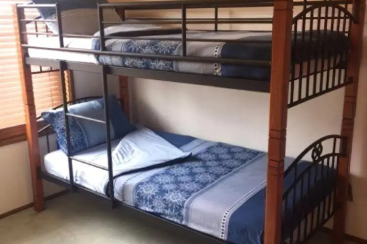 Room 4 of 13