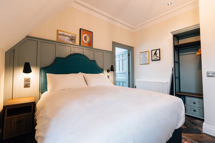 Room 10 of 55