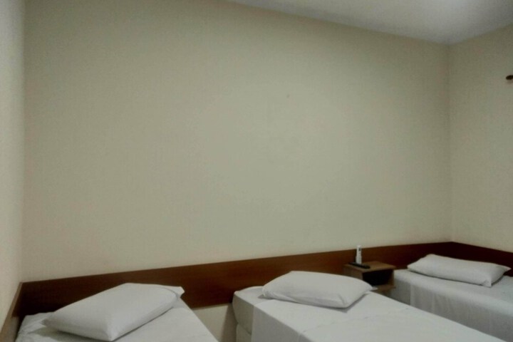 Room 18 of 38