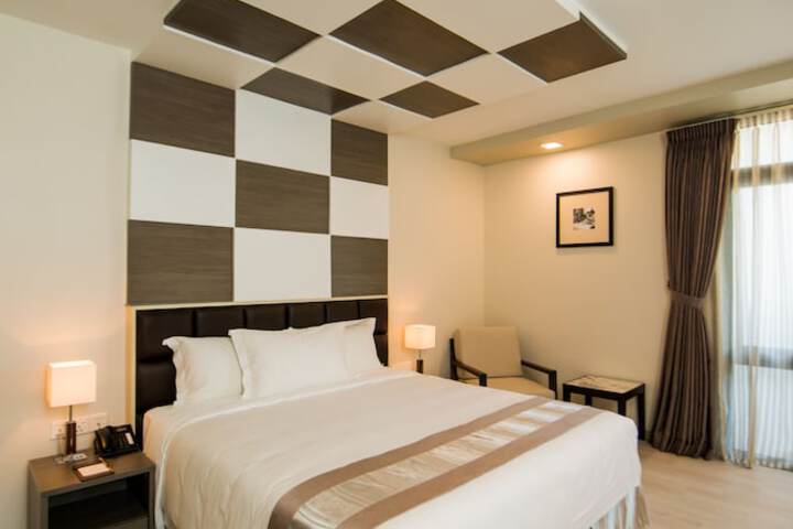 Room 14 of 129