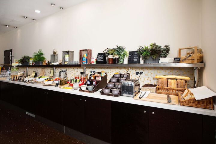 Breakfast/Coffee Service 148 of 228