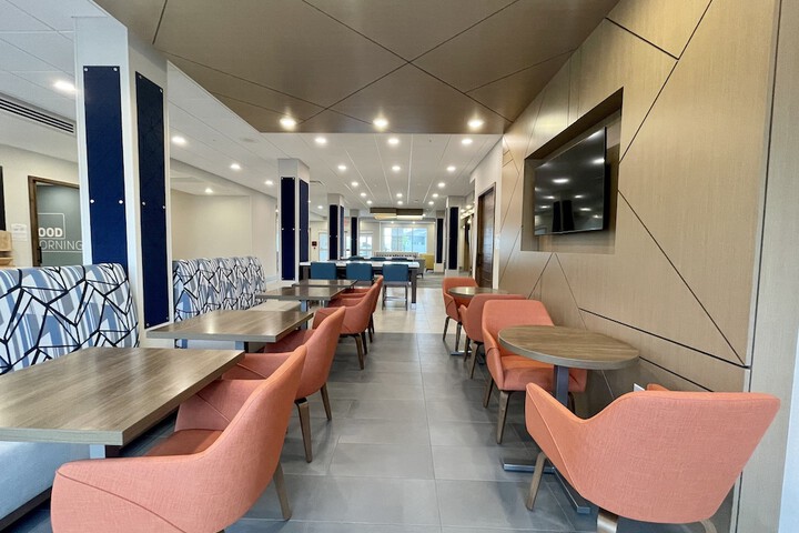 Breakfast/Coffee Service 36 of 50