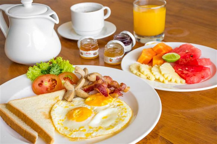 Breakfast/Coffee Service 27 of 33