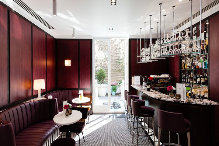 Lounge 80 of 100