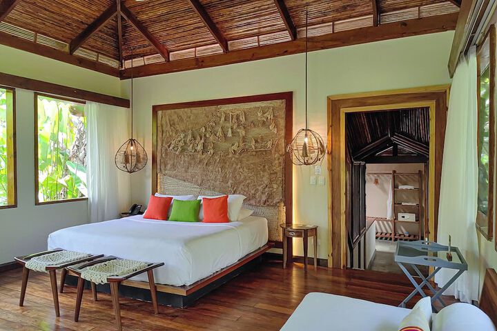 Room 3 of 74