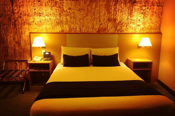 Room 17 of 146