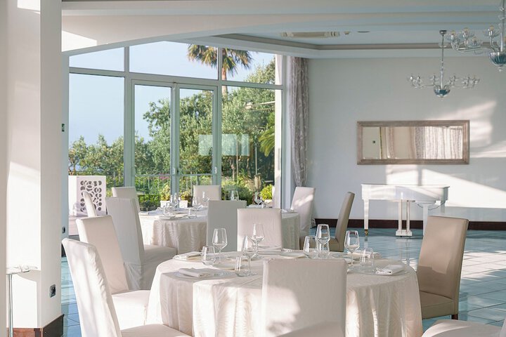 Dining 69 of 132