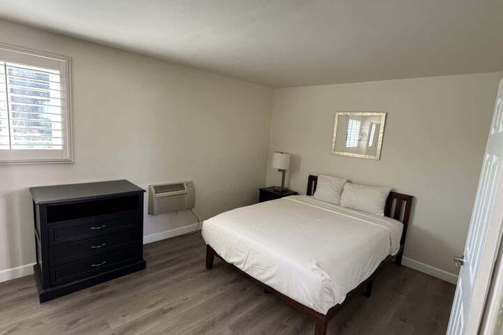 Room 12 of 46