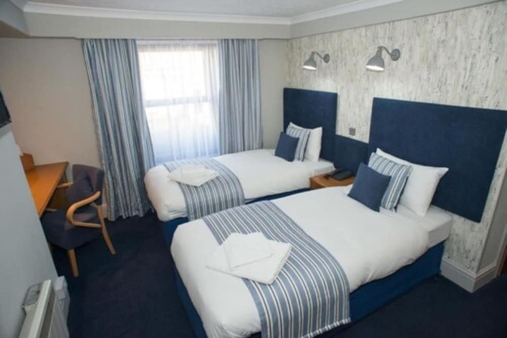 Room 7 of 39