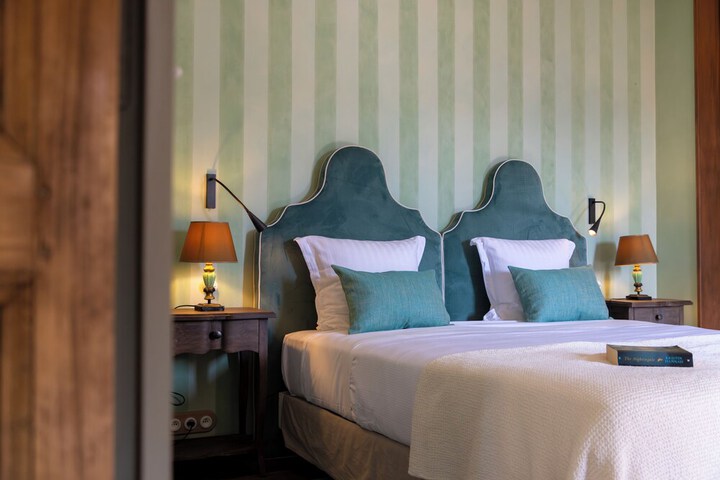 Room 28 of 70