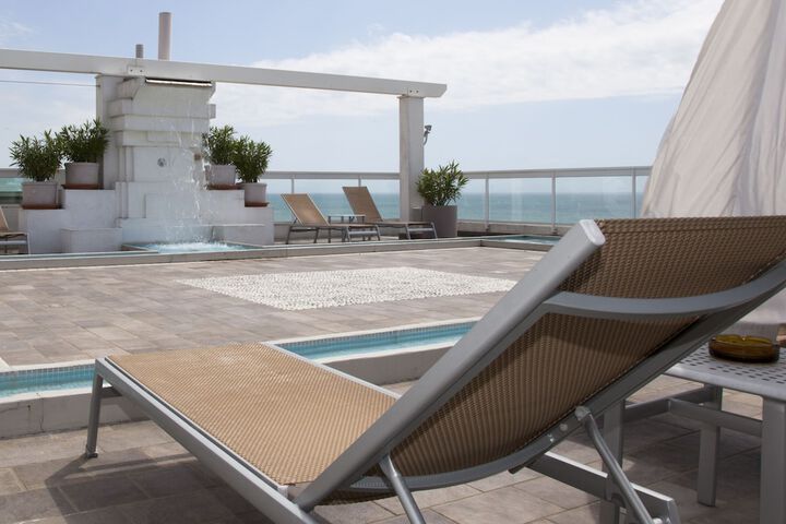 Sundeck 137 of 154