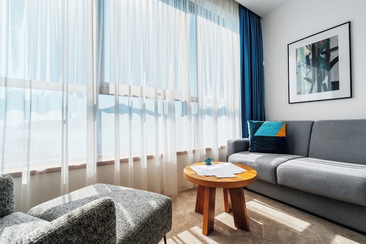 Room 34 of 150