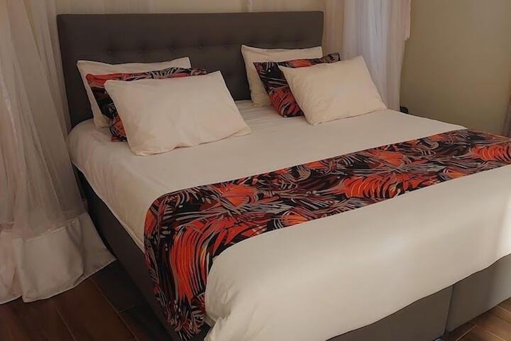 Room 3 of 44