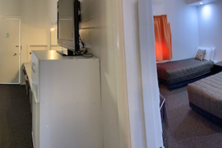 Room 15 of 37