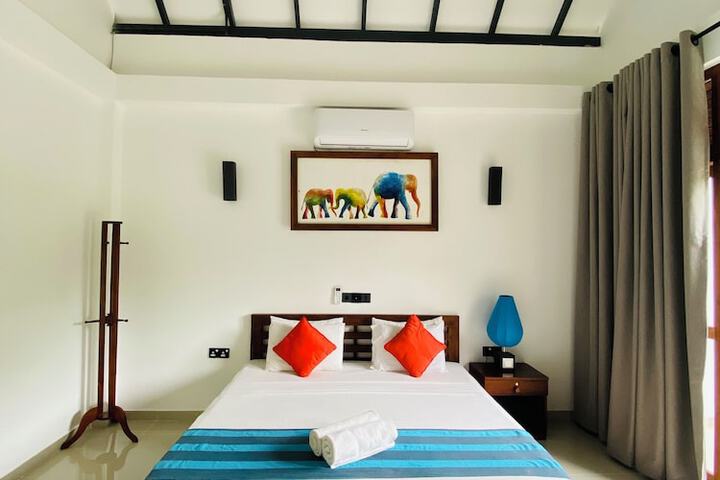 Room 13 of 60