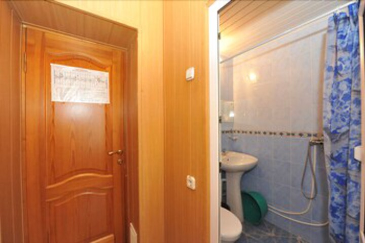 Room 10 of 61