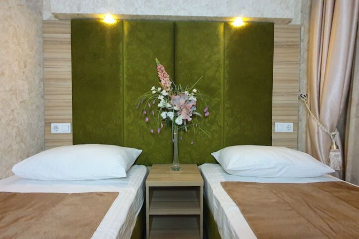Room 19 of 46