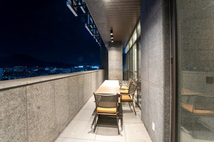 Terrace/Patio 36 of 55