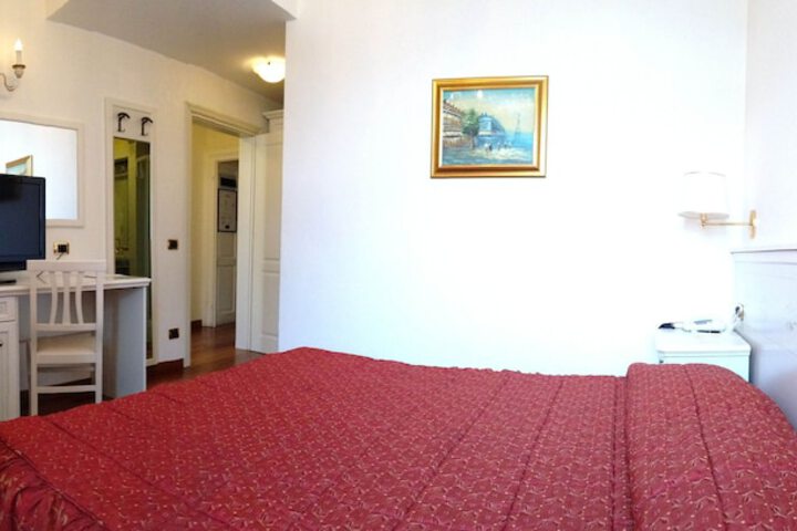 Room 23 of 161