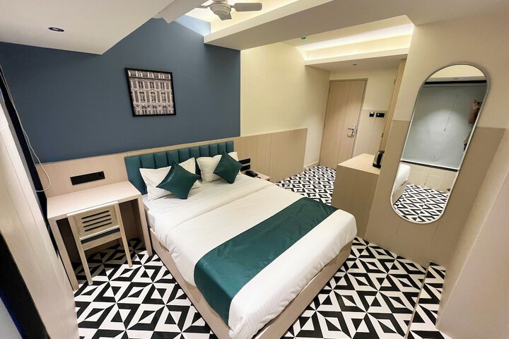 Room 27 of 48