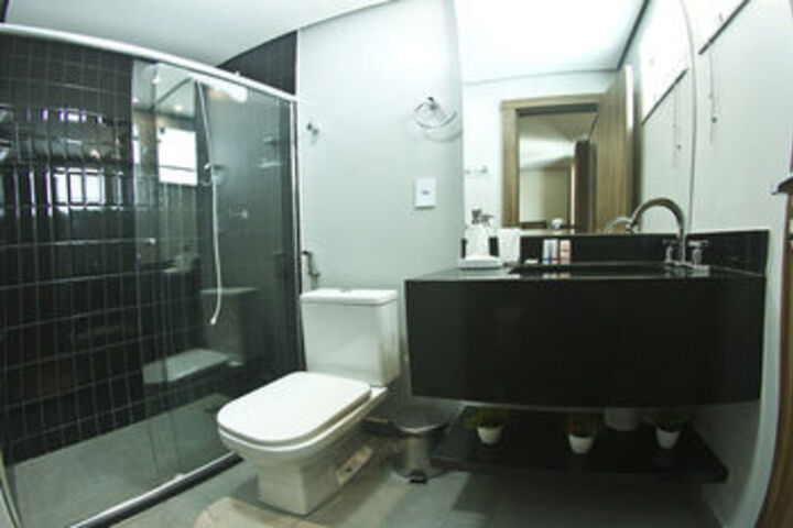 Room 3 of 74