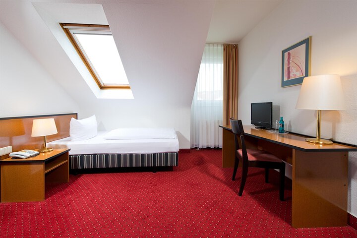Room 15 of 47