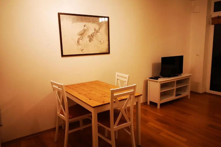 Room 2 of 9