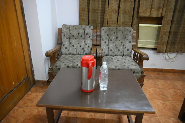 Room 53 of 106