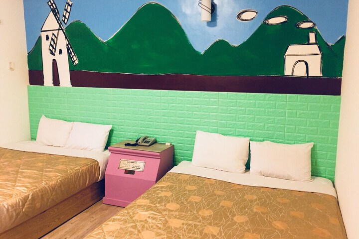Room 15 of 28