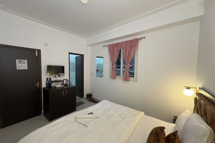 Room 19 of 83