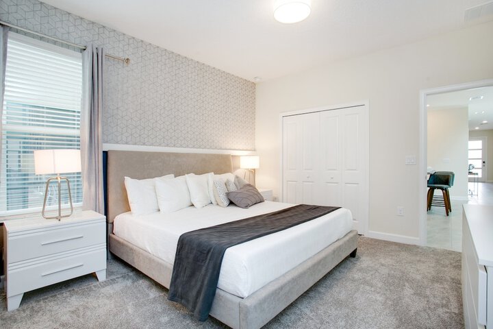 Room 13 of 63
